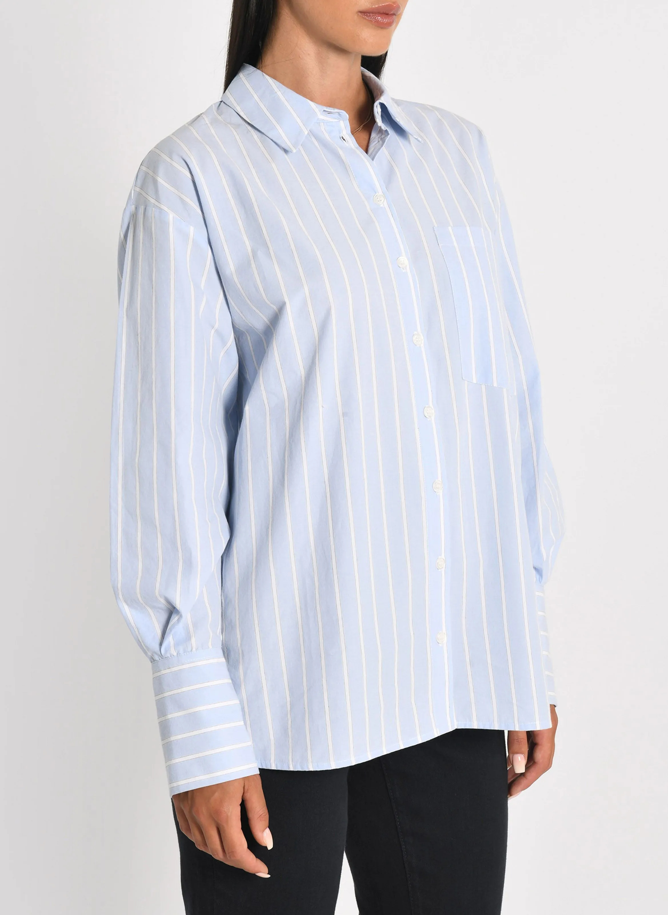 KOOKAI ERIN - Camisa oversize de algodón con cuello clásico en azul